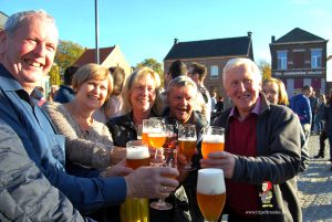 Tripel Trezeke en de Ideale Wereld maakten een fijne dag van de opening van de Gulden Hashtag Walk of Fame in Geetbets